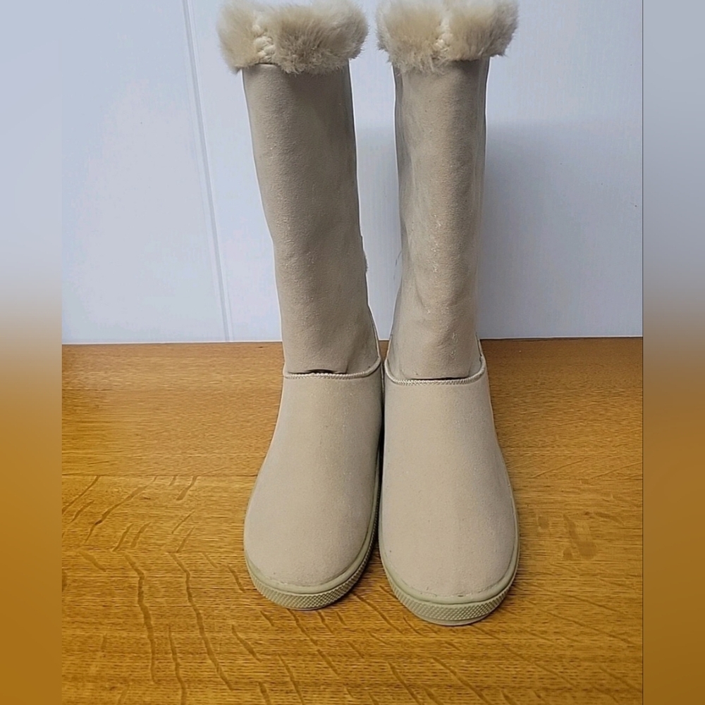 Women's Rampage Adalina Beige Winter Boots Size 8M